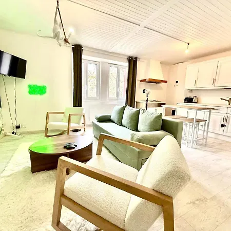 Balneo & Cine - Jungle Touch - Direct Geneve - Gare